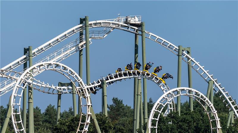 Im Heide Park wird eine Achterbahn neu gestaltet. (Archivbild)
