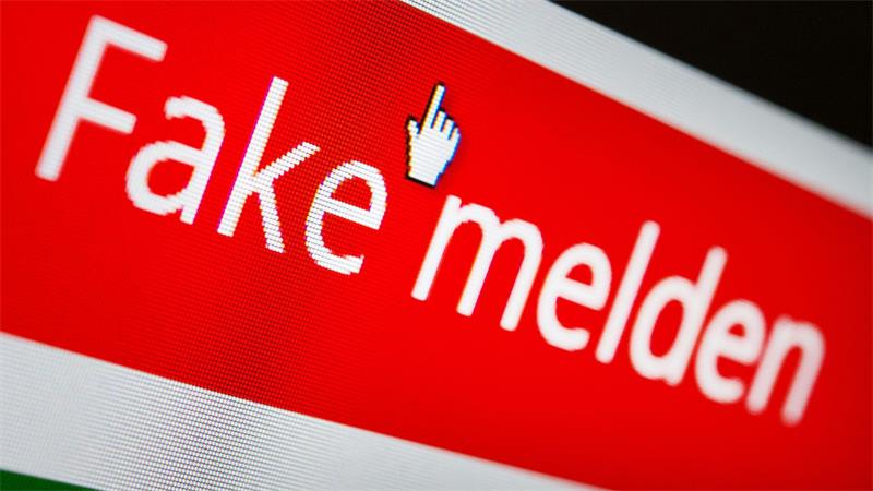 Im Internet kursieren zahlreiche Fake News. Vor Wahlen gibt es Kampagnen, mit denen Kandidaten und Kandidatinnen verunglimpft werden sollen. (Symbolbild) 