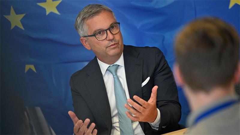 EU-Kommissar: Abbau deutscher Grenzkontrollen an der Zeit Im Interview verteidigte der EU-Kommissar Brunner das umstrittene Einreisesystem (EU-Kommissar verteidigt umstrittenes Einreisesystem (Entry-Exit-System - EES).