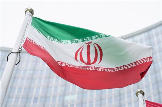 Im Iran werden immer wieder politische Gegner inhaftiert - der Arzt Farhad Meysami protestiert mit einem Hungerstreik dagegen.