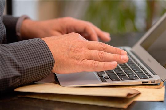 Im Jahr 2021 arbeiteten insgesamt rund 2,64 Millionen Beschäftigte in einem Digitalisierungsberuf.