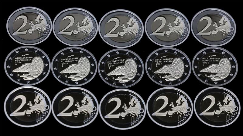 Im Jahr 2024 wurden Münzen hergestellt, die den Kreidefelsen Königsstuhl in Mecklenburg-Vorpommern zeigen. (Archivbild)