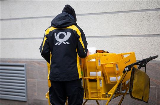 Im Juni sind knapp 3000 Beschwerden über Postdienstleistungen bei der Bundesnetzagentur eingegangen.