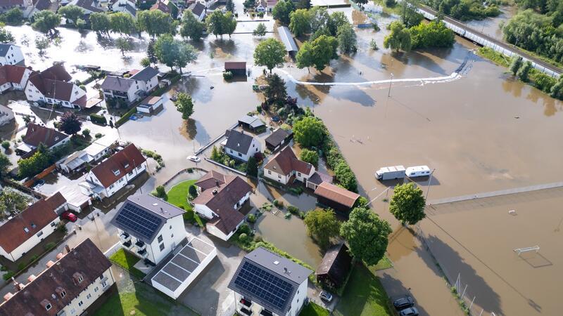 Im Langzeitvergleich nehmen die Schäden durch Extremwetter deutlich zu.