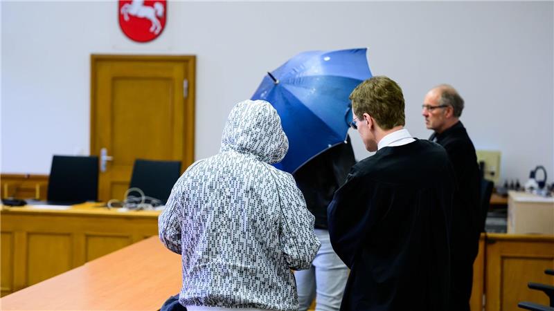 Im Lüneburger „Rechtsrock“-Prozess haben die Generalstaatsanwaltschaft Celle sowie mehrere Angeklagte Revision eingelegt.