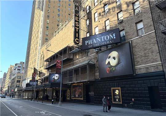 Im Majestic Theatre wird am 16.04.2023 nach mehr als 35 Jahren zum letzten Mal «Das Phantom der Oper» gespielt. Es ist das am längsten laufende Stück in der Geschichte des berühmten Theaterviertels.