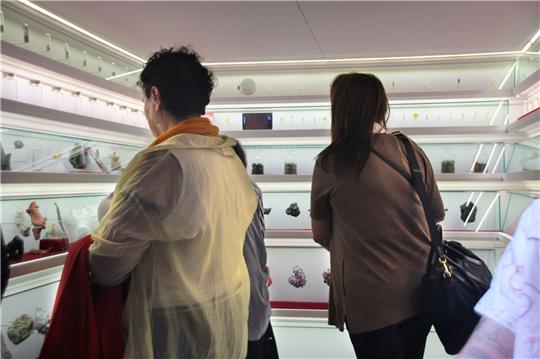 Im «Mmuseumm» gibt es Mini-Kunstwerke und Objekte aus dem Alltag zu sehen.