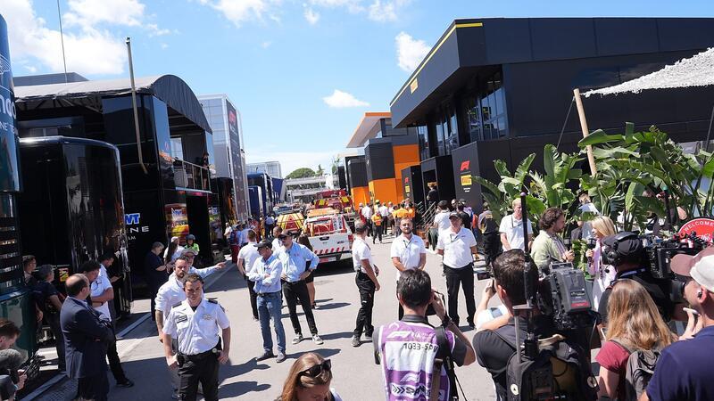 Nach Brand im Motorhome: Norris rast zur Pole Position Im Motorhome von McLaren war die Feuerwehr zu Gast.