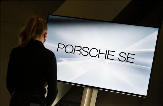 Im Musterverfahren gegen die VW-Dachgesellschaft Porsche SE (PSE) hat das Oberlandesgericht Stuttgart eine Entscheidung getroffen.