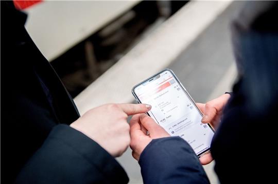 Im November soll es für die «DB-Navigator»-App ein Update mit neuen Funktionen geben.