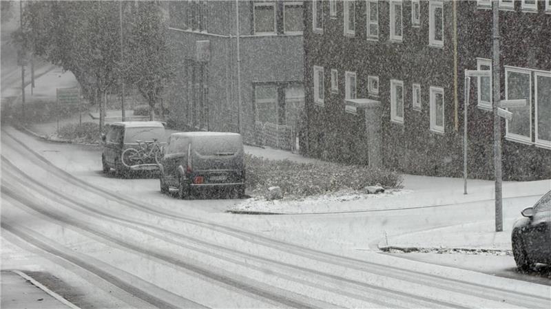 Wintereinbruch im Oberharz: Straßen gesperrt und nicht geräumt Im Oberharz sind die Straßen mit Schnee bedeckt.