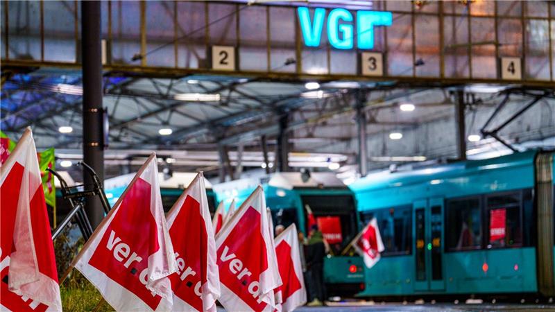 Im ÖPNV wird es wieder zu starken Behinderungen kommen.