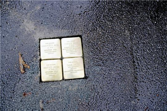 Im Oktober 2021 wurden die ersten Stolpersteine in Goslar verlegt. Nun sollen 15 weitere folgen.  Archivfoto: Hartmann