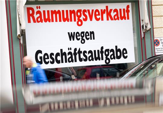 Im Oktober meldeten 722 Unternehmen Insolvenz an - im September waren es noch 760.