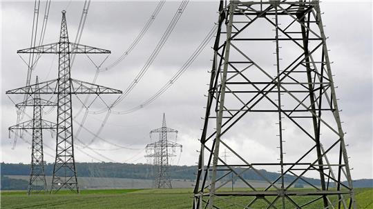 Im Raum Liebenburg/Schladen-Werla wird im Zuge des Ostfalen-Achsen-Baus ein Umspannwerk errichtet. Es hätte die Dimensionen wie das bei Lamspringe der 380-kV-Leitung Wahle-Mecklar.