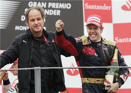 Im Regen von Monza steuert Vettel 2008 den Toro Rosso zu seiner ersten Pole Position und gewinnt sensationell auch das Rennen.