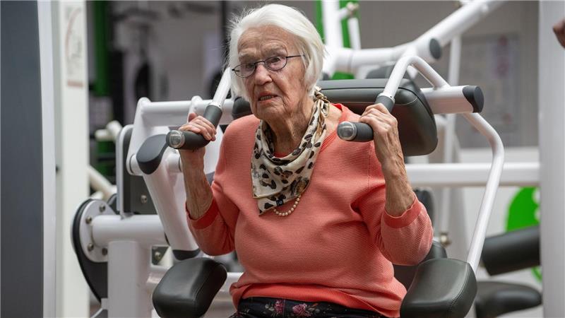 „Disziplin ist alles“ - 100-Jährige im Fitness-Studio Im Sessel sitzen - das ist für Lord gar nichts (Archivbild)