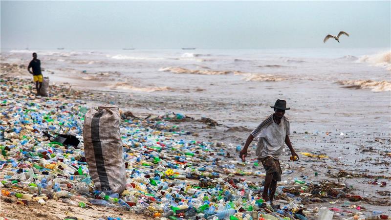 Ansagen zu Plastik und Tiefsee: Fazit der UN-Ozeankonferenz Im Sommer wollen etliche Staaten in Genf erneut versuchen, ein Plastikabkommen zu treffen. (Archivbild)