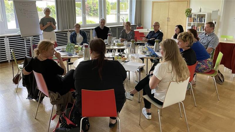Im Sommer wurde im Mehrgenerationenhaus in Bad Harzburg in großer Runde überlegt, wie man Jugendliche fürs Ehrenamt gewinnt. Jetzt gibt es erstmals eine Messe in der Berufsschule.