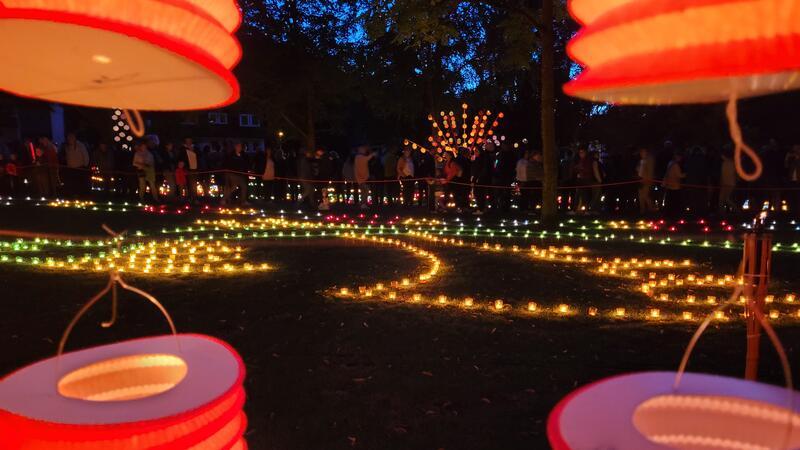 Salz- und Lichterfest Bad Harzburg: Das erwartet die Besucher Im Stadtpark werden zum Salz- und Lichterfest wieder Zehntausende Kerzen und Lampen angezündet. Das größte Stadtfest der Region steigt am 24. und 25. August.