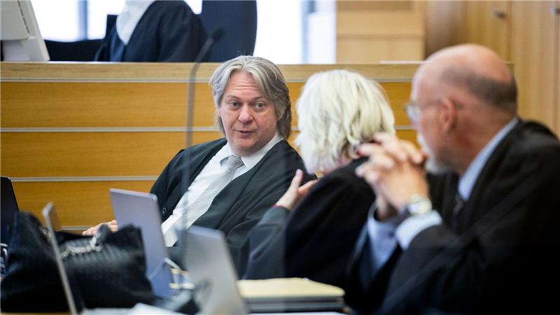 Plädoyers im Betrugsprozess zur VW-Dieselaffäre erwartet Im Strafprozess gegen vier Angeklagte im VW-Abgasskandal stehen die Plädoyers der Verteidiger an. (Archivbild)