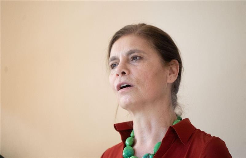 Europa-Grüne Wiener für strengere Regeln zu Pestiziden Im Streit über eine deutliche Reduzierung von Pestiziden in der europäischen Landwirtschaft dringt die EU-Abgeordnete Sarah Wiener auf deutlich strengere Regeln.