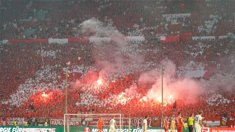 Im Südwest-Derby gab es viele Emotionen auf den Rängen.
