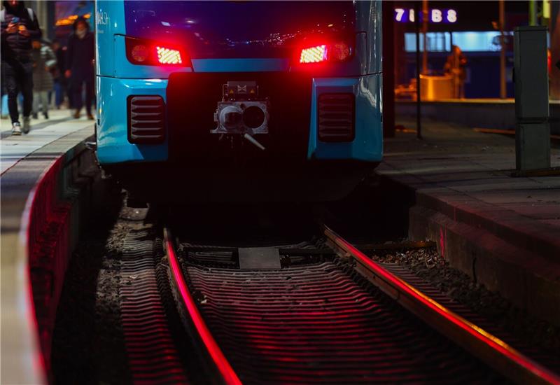 Im Tarifstreit mit der Deutschen Bahn hat die Gewerkschaft GDL zu einem erneuten Streik aufgerufen.