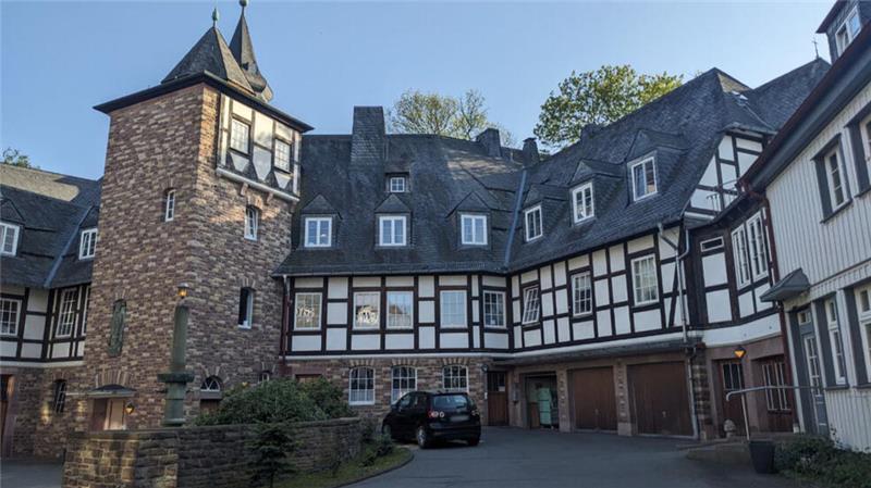 Im Turmsaal des Klosters Frankenberg treffen sich die Mitglieder seit den neunziger Jahren.