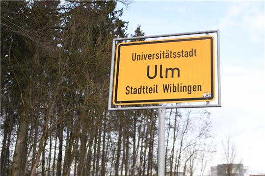 Im Ulmer Stadtteil Wiblingen hat ein  15-Jähriger seine gleichaltrige Freundin mutmaßlich erwürgt.