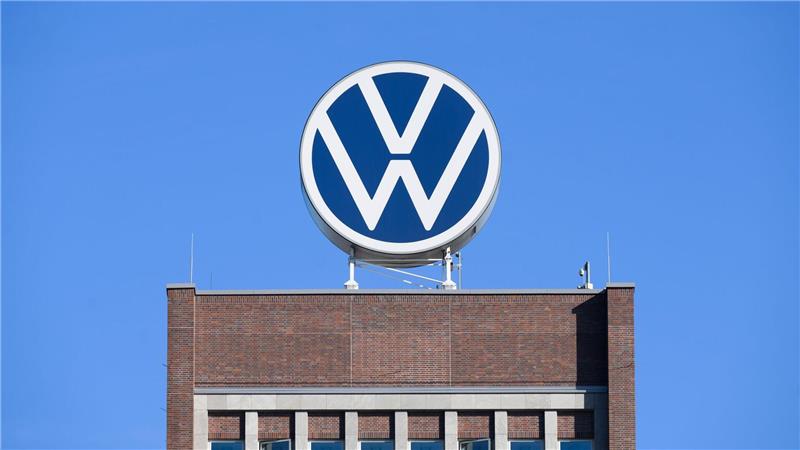 Mitten in drohender Chipkrise: VW-Beschaffungsvorstand geht Im VW-Vorstandshochhaus übernimmt ein Neuer das Beschaffungsressort. (Archivbild)