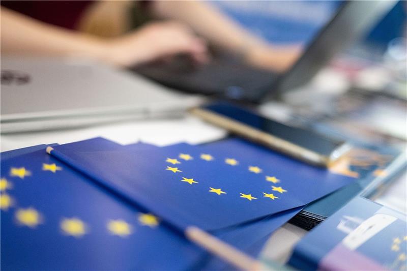 Unternehmer-Bündnis gegen Extremismus und Rassismus Im Vorfeld der Europawahl hat ein Bündnis aus Unternehmen aufgerufen, sich gegen Extremismus und Rassismus zu stellen.