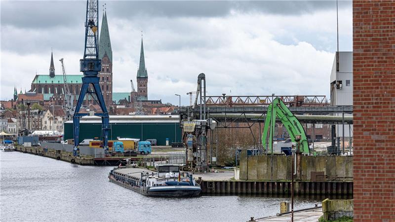 Im Zentrum der Ermittlungen steht eine Handelsfirma aus Lübeck. (Archivbild)