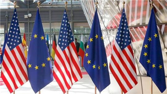 Im Zollstreit zwischen den USA und der EU ist keine schnelle Einigung in Sicht. (Symbolbild) 
