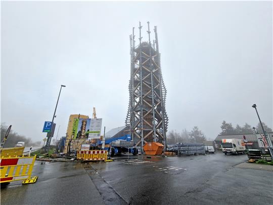 Im nächsten Schritt sollen die letzten acht Meter des Harzturm-Lifts gebaut werden. Foto: Knoke