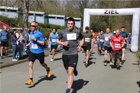Im vergangenen Jahr lockt der beliebte Lauf um die Bärenköpfe über 200 Starter nach Liebenburg. Foto: Leifeld