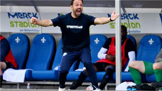 Immer am Anschlag: Paderborn-Trainer Ralf Kettemann (Archivbild).