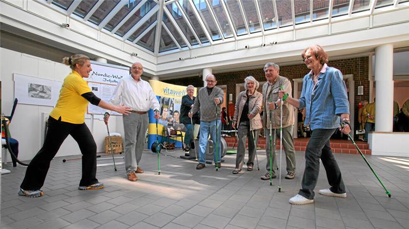 Kreisseniorentag will am 9. November in Goslar Beratung bieten Immer in Bewegung bleiben: Beim Kreisseniorentag soll es alltagstaugliche Tipps für alte Menschen geben.