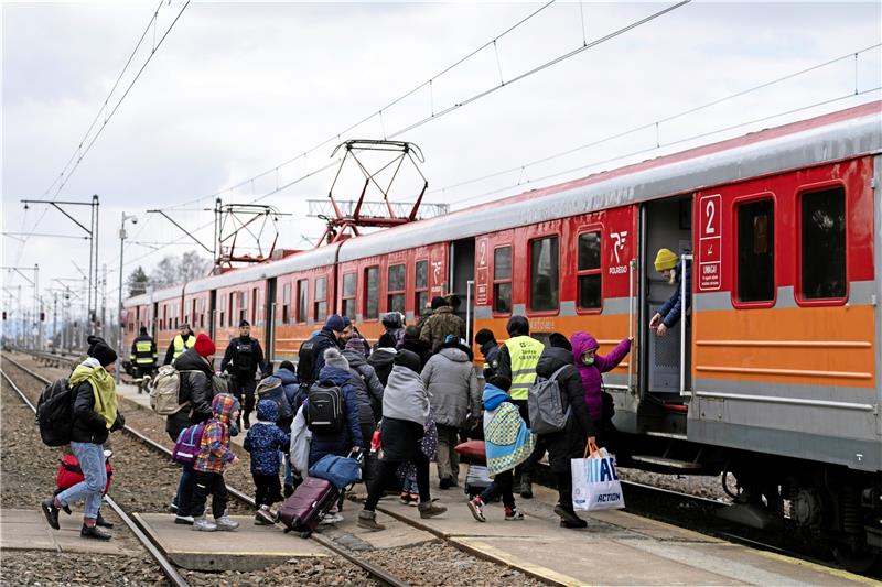 Immer mehr Menschen flüchten vor dem Krieg in der Ukraine – im Kreis Goslar haben sich bisher 169 Menschen, die ihr Heimatland verlassen haben, registrieren lassen.  Foto: Petros Giannakouris/dpa