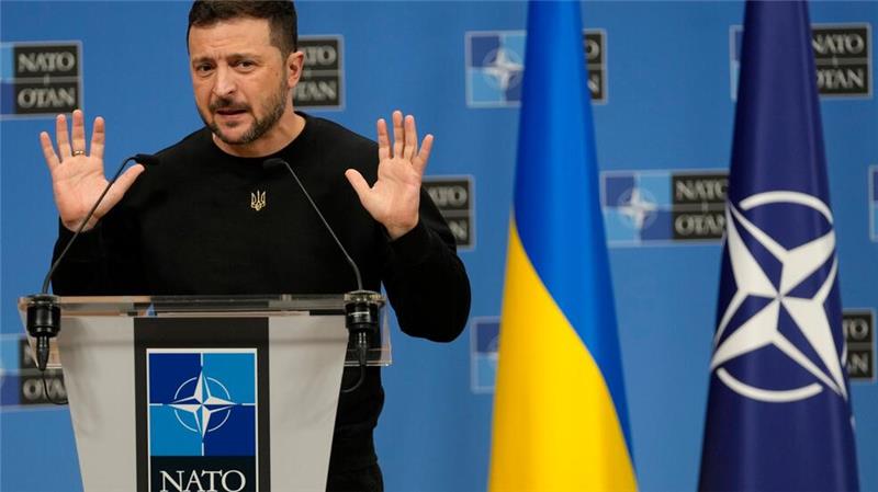 Selenskyj dringt bei Nordischem Rat auf Nato-Einladung Immer wieder fordert der ukrainische Präsident Wolodymyr Selenskyj die Einladung zum Nato-Beitritt - bisher ohne Erfolg. (Archivbild)
