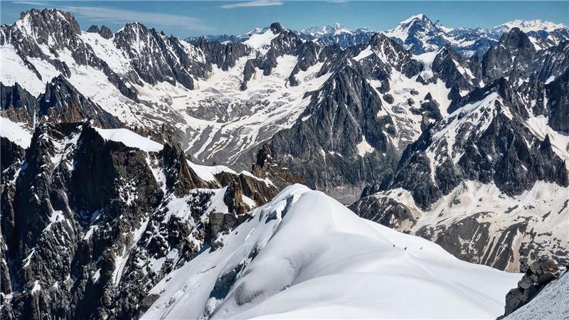 Vermisste Alpinisten tot im Mont-Blanc-Massiv aufgefunden Immer wieder kommen im Mont-Blanc-Massiv Alpinisten ums Leben. (Archivbild)