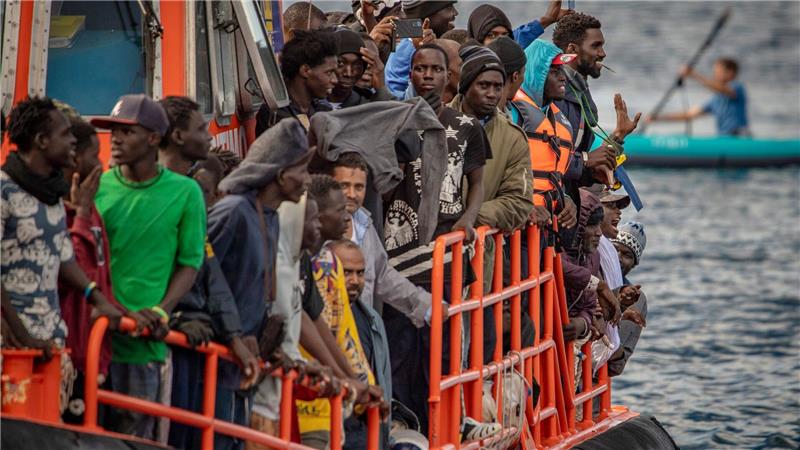 Sieben Migrantinnen bei Bootsunglück vor Kanaren gestorben Immer wieder versuchen Migranten, in überfüllten Booten die Kanaren zu erreichen. (Archivfoto)