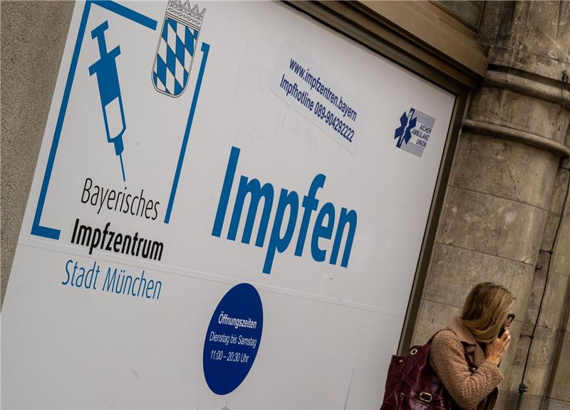 RKI: Zahl der Corona-Neuinfektionen ist gesunken Impfen gilt als guter Schutz.