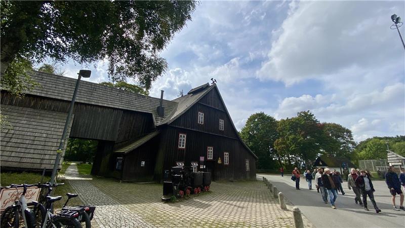 Imposantes Ensemble: Das Bergwerksmuseum Grube Samson in St. Andreasberg zählt zum Welterbe Oberharzer Wasserwirtschaft.