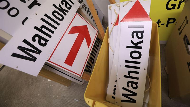 In 2.600 Wahlbezirken werden am Sonntag Stimmen ausgezählt.