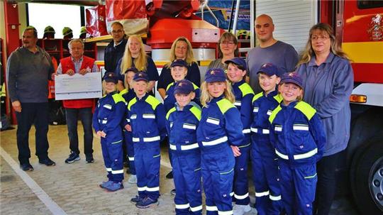 In Altenau gibt es einen neuen Kinderfeuerwehrwart und eine große Spende über 1000 Euro.