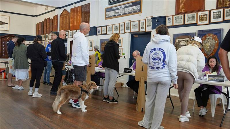 Trumps langer Schatten: Australier wählen neues Parlament In Australien herrscht Wahlpflicht - wer die grundlos ignoriert, muss eine Geldstrafe zahlen.