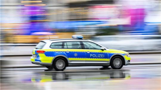 In Bad Harzburg ist ein 37-Jähriger nachts brutal angegriffen und schwer am Kopf verletzt worden.