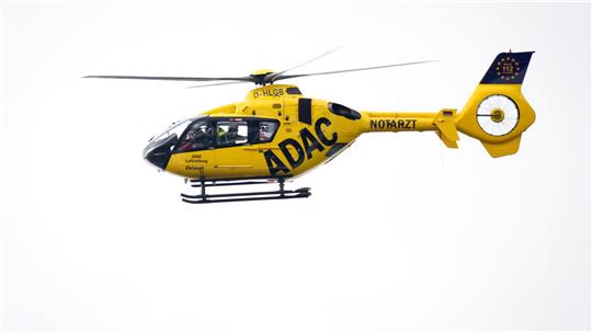 In Bad Harzburg wurde am Mittwochnachmittag ein Kind angefahren und schwer verletzt. Mit einem Rettungshubschrauber wurde der Zehnjährige ins Krankenhaus gebracht.