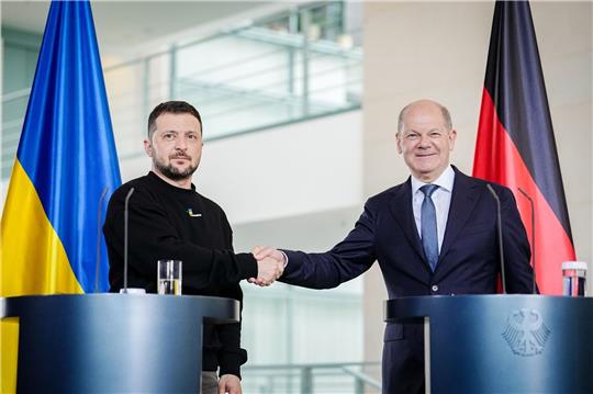 In Berlin ist ein Treffen zwischen Bundeskanzler Olaf Scholz und dem ukrainischen Präsidenten Wolodymyr Selenskyj geplant.
